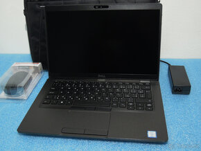 Dell Latitude 5300 13" Touch 16GB 4.Jádro 4.1GHz DDR4 512GB - 7