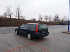 Volvo V70 2,4i AUTOMAT PO SERVISU - 7