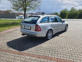 Mercedes-Benz C32 AMG kombi - 7