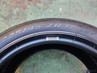 Pár letních pneu Pirelli P-Zero Nero GT 225/45 ZR17 XL - 7