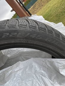 Zimní pneu 225/45 R18 - 7