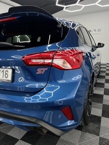 Ford Focus ST Performance - 7