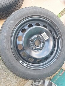 Prodám obuté zimní pneu 5x112 ,et 49, 4x205/55/16 Dunlop - 7