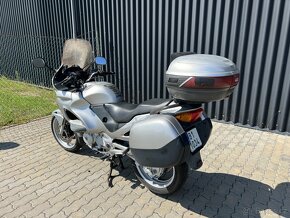 Honda NTV 650 Deauville, nová STK,vyhřívané gripy,velký GIVI - 7