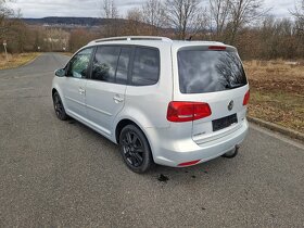 VW Touran 1.2TSi 77Kw 2011 XENONY SERVIS - 7