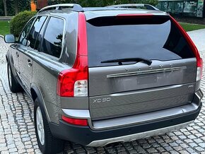 Volvo XC90 2.4 D5 147KW 4x4 AUT NAVI 7MÍST BI XENON SERVISKA - 7