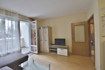 Prodej zařízeného apartmánu 2+kk o velikosti 56m² s balkonem - 7