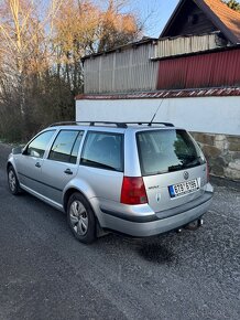 VOLKSWAGEN GOLF 4 2001 1,6i 75KW TAŽNÉ, STK 8/2026 - 7