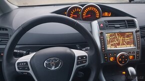 PRODÁM TOYOTA COROLLA VERSO, DIESEL AUTOMAT 1 MAJITEL - 7