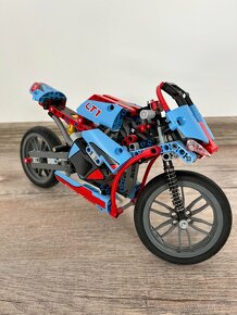 Lego TECHNIC - 7