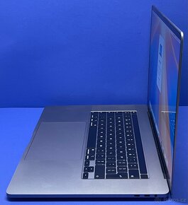 MacBook Pro 16” 2019 CTO/16GB RAM/i7/512GB SSD/ Záruka - 7