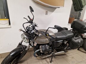 Moto Guzzi V7 II - 7