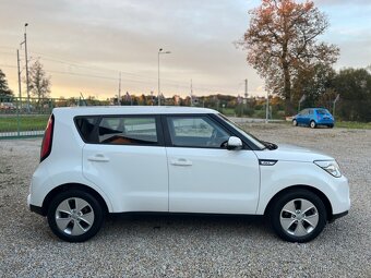 Kia Soul 1.6 CRDi 94KW Silber - 7