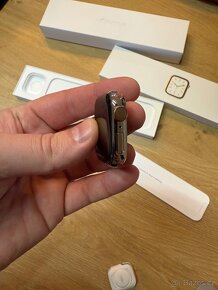 Apple Watch Series 7 41mm zlatý nerez - 7