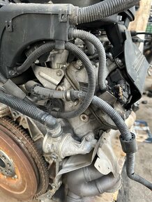 BMW S65B40A motor M3 E90 E92 E93 - 7