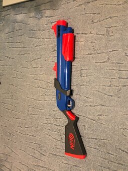 Kolekce Nerf blásterů - 7