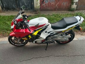 Honda CBR 600f - 7