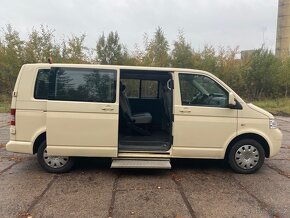 Volkswagen Caravelle 9 míst - 8