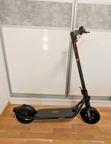 Elektrokoloběžka Segway Ninebot F2 PRO,odpružená úplně nová - 8