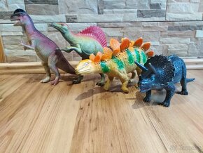 Dinosaurus - 8