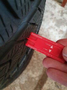 Zimní pneu Pirelli 225/40/19 - 8