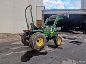 John Deere 955 s čelním nakladačem, 4X4, redukce - 8