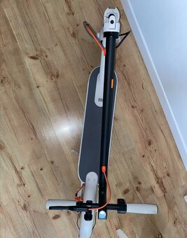 Prodám Xiaomi MI Electric Scooter 3 - - 8