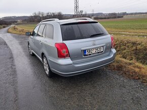 Toyota Avensis 2.2D4D - 8