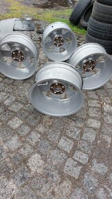 17" 8JX17 ET39 ORIGINÁLNÍ SADA ALU DISKŮ AUDI - 8