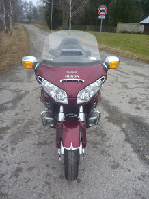 Honda GL 1800 Gold Wing ABS - 8