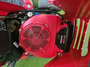 Zahradní traktor sekačka Honda 2620 v twin - 8
