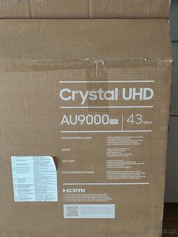 Samsung crystal UHD AU9000 TV 43’ - 8