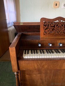 Vyřezávané Harmonium - 8