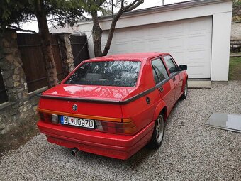 Alfa Romeo 75 2.0 TS - 8