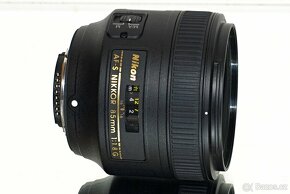 Nikon Nikkor AF-S 85mm 1:1,8G TOP STAV - 8