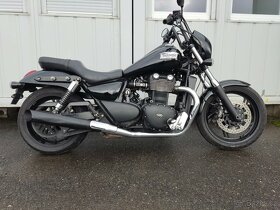 Triumph Thunderbird Storm 1700 - 8