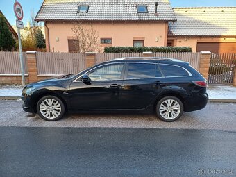 Benzínová Mazda 6  R.v 2009 - 8