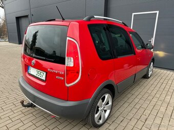 Škoda ROOMSTER SCOUT / 1.2 TSI 63kW / 2013 / TAŽNÉ, ALU R17 - 8