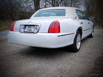 LINCOLN TOWN CAR 4,6 V8 - 8