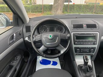 Škoda Octavia 1.4 TSi Výhřev,ALU,Senzory - 8