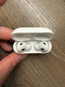 Sluchátka Apple AirPods Pro 2023 s MagSafe USB-C - 8