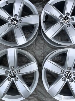 5x112 R17 originál alu disky VW Tiguan 2021 - 8