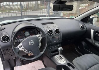 Nissan Qashqai 2,0i automat , Panorama benzín - 8