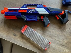 Sbírka Nerf zbraní - 8