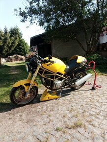 Ducati Monster 750 - 8