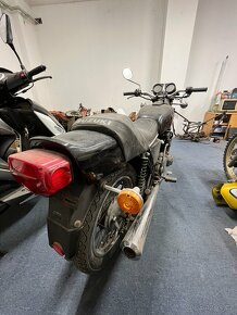 Suzuki Gs 550 - 8