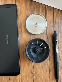 Wacom Intuos Pro M - 8