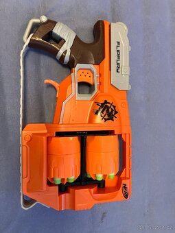 Nerf pistole s 72 náboji - 8