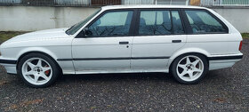 BMW E30 TOURING 330i - 8