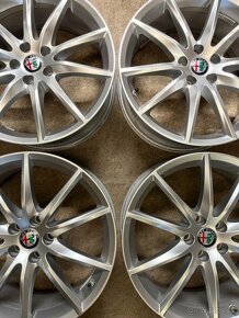 5x110 R19 ORIG. Alfa Romeo Stelvio - TOP STAV - 8